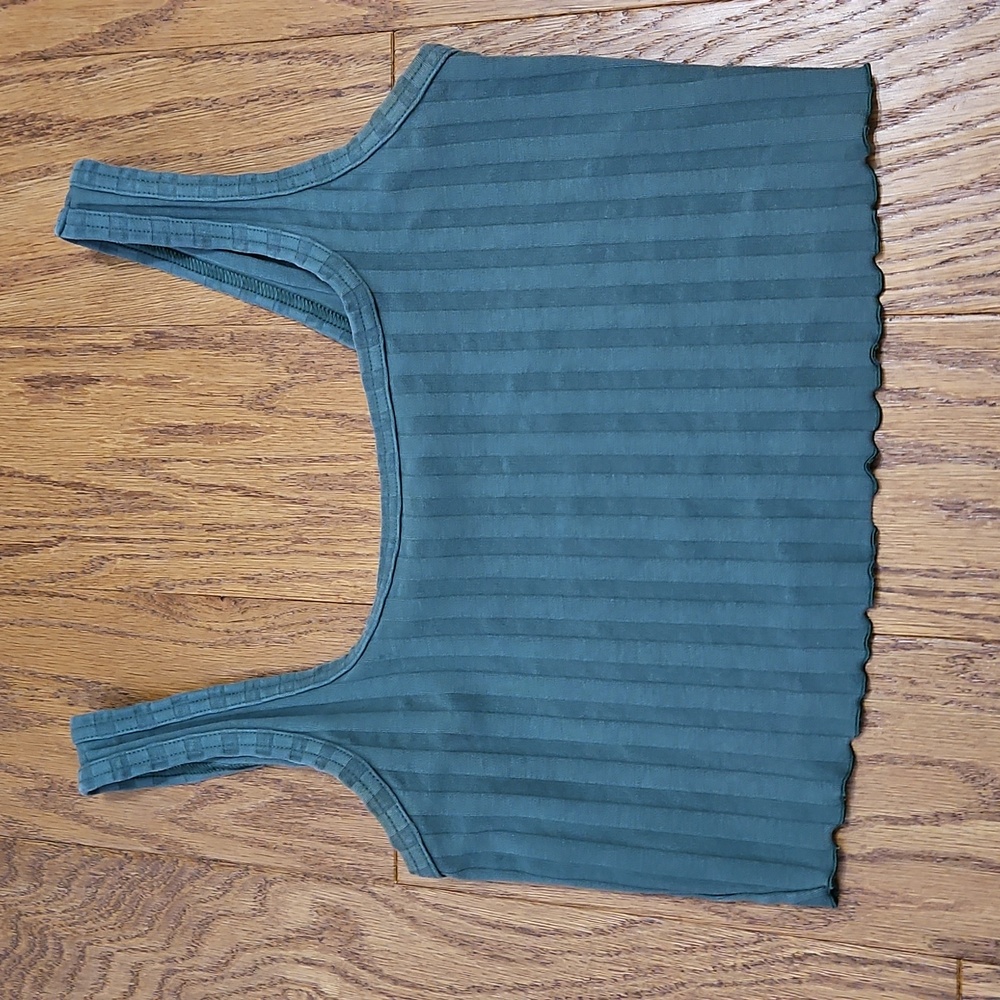 Offline By Aerie Tank Green Scalloped Hem Ribbed OG Groove Crop Top Medium
